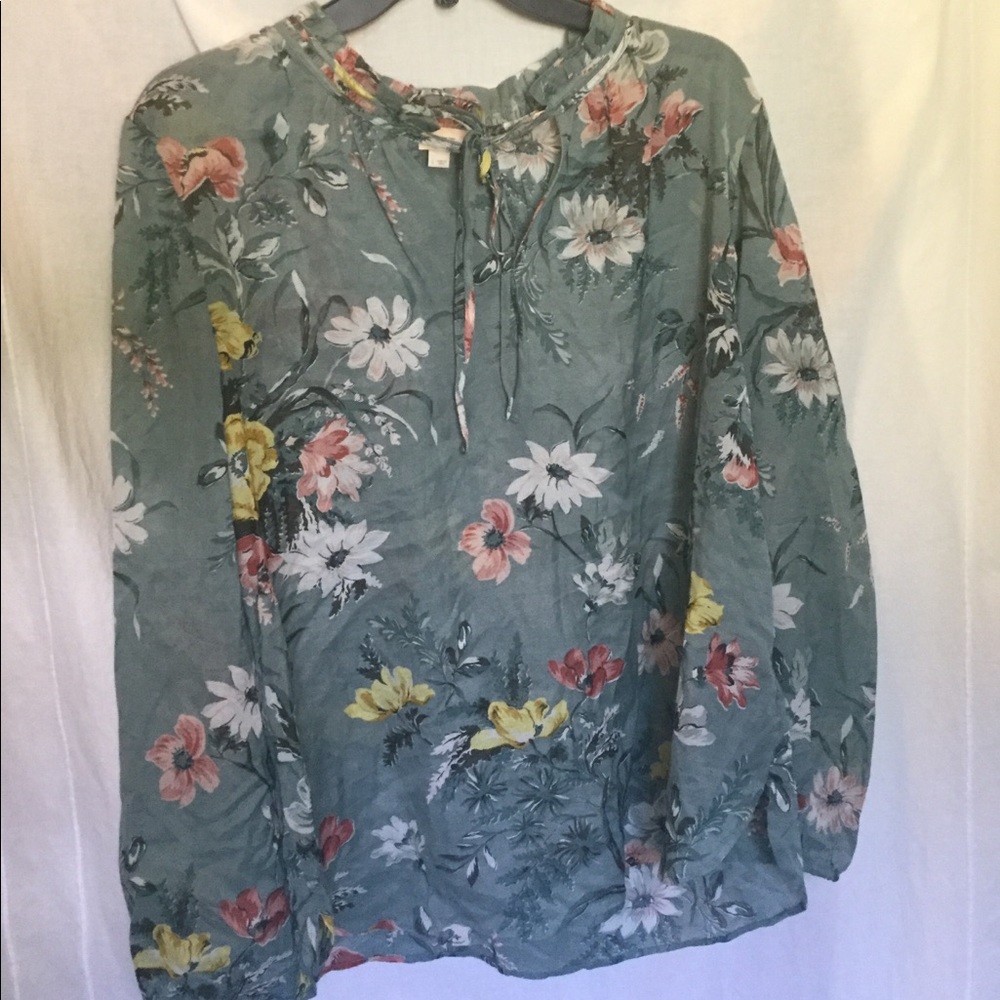 Long sleeved top